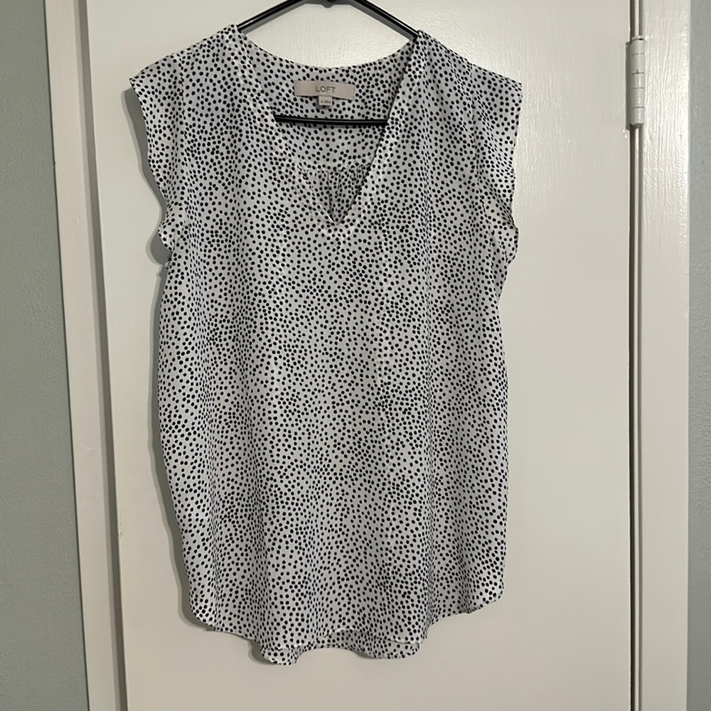 Loft sleeveless blouse, size medium